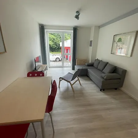 Im Zentrum Mit Parkplatz *